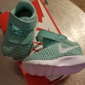 Infant Girls Nike Sneakers Size 3c